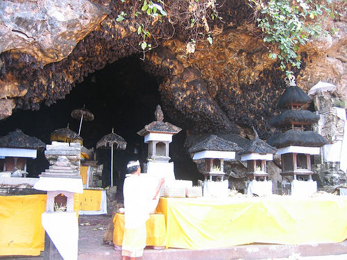 Temple Tour to Bat Cave Bali