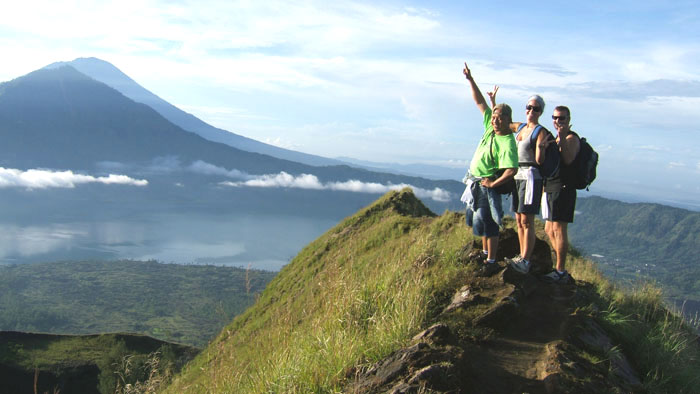 Taking Time to Enjoy Sunrise by Choosing Mount Batur Trekking Tour