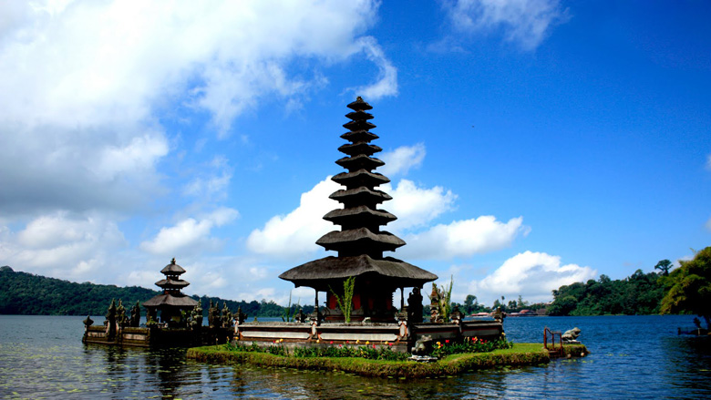 Bali-Ulun-Danu-Berata-7